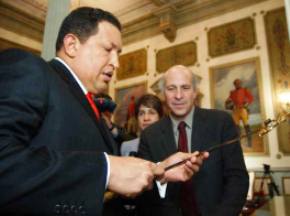 Chavez admires Simon Bolivar's sword